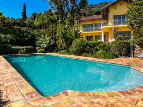 Grande villa avec piscine et jardin au Rayol Canadel